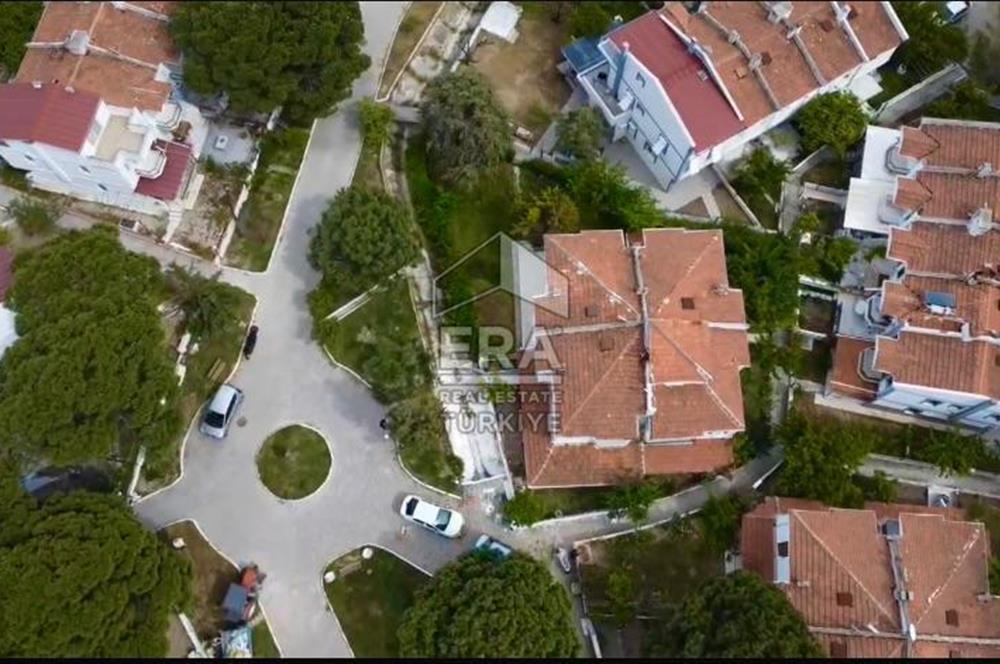 ERA NİVA'DAN MORDOĞAN'DA SİTE İÇİNDE SATILIK TRİPLEX VİLLA