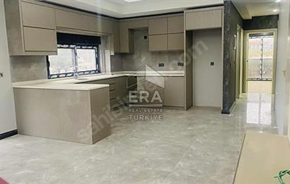 MANAVGAT ILICA'DA HAVUZLU AMERİKAN MUTFAKLI SATILIK 1+1 DAİRE