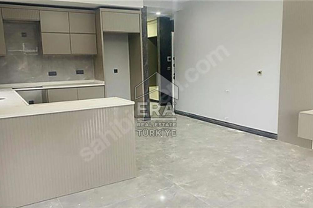 MANAVGAT ILICA'DA HAVUZLU AMERİKAN MUTFAKLI SATILIK 1+1 DAİRE