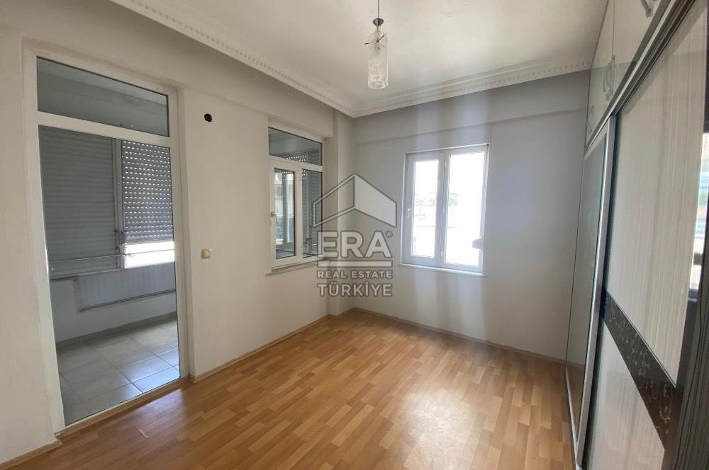 ANTALYA YAYLA MAHALLESİNDE BARBORAS CADDESİ ÜZERİ KİRALIK DAİRE