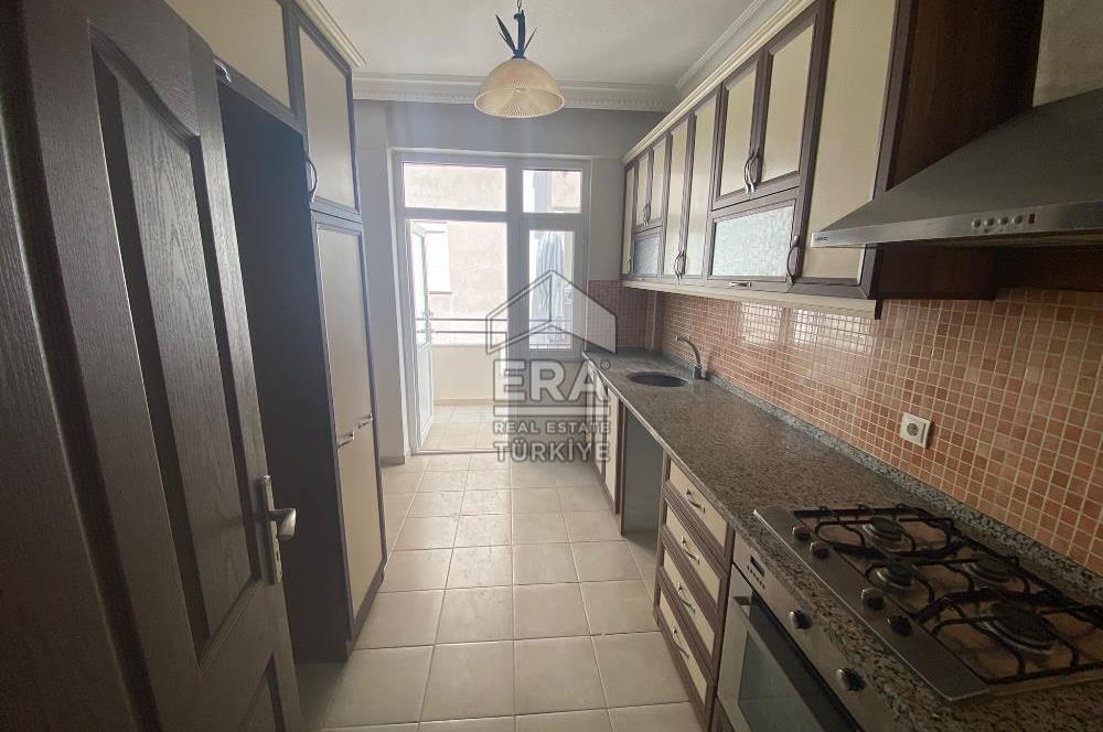 ANTALYA YAYLA MAHALLESİNDE BARBORAS CADDESİ ÜZERİ KİRALIK DAİRE