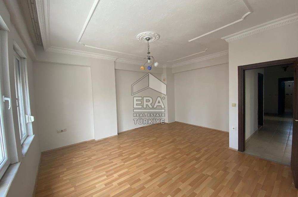 ANTALYA YAYLA MAHALLESİNDE BARBORAS CADDESİ ÜZERİ KİRALIK DAİRE