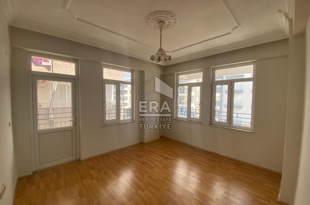 ANTALYA YAYLA MAHALLESİNDE BARBORAS CADDESİ ÜZERİ KİRALIK DAİRE