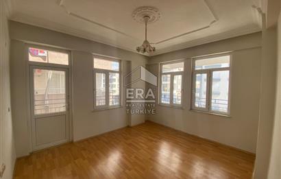ANTALYA YAYLA MAHALLESİNDE BARBORAS CADDESİ ÜZERİ KİRALIK DAİRE