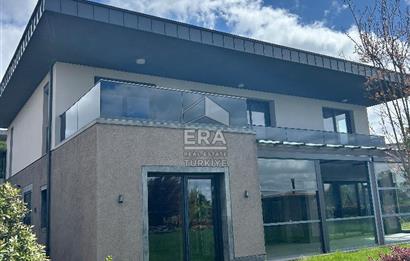 Mesa Yeşilyaka’da Satılık Doğa ile İç İçe Lüks Villa 