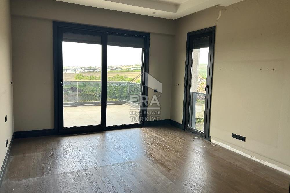 Mesa Yeşilyaka’da Satılık Doğa ile İç İçe Lüks Villa 