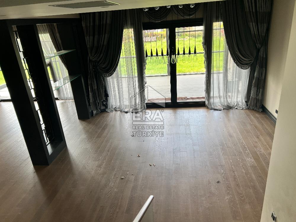 Mesa Yeşilyaka’da Satılık Doğa ile İç İçe Lüks Villa 