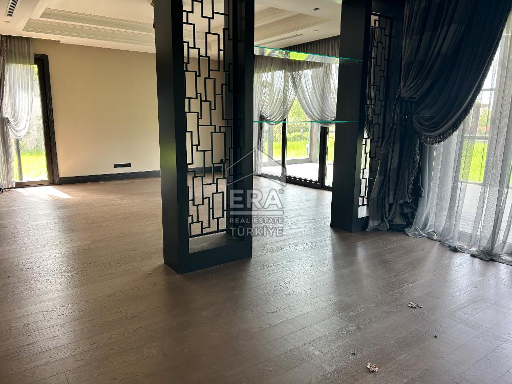 Mesa Yeşilyaka’da Satılık Doğa ile İç İçe Lüks Villa 