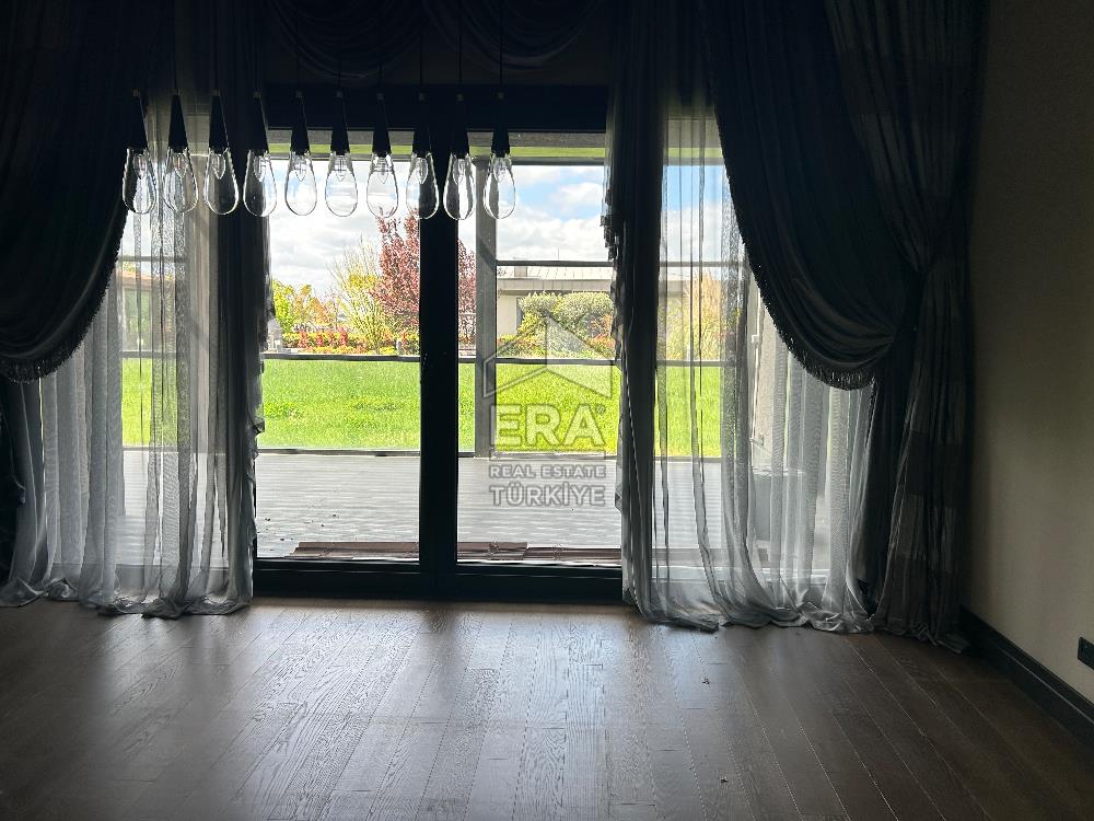Mesa Yeşilyaka’da Satılık Doğa ile İç İçe Lüks Villa 