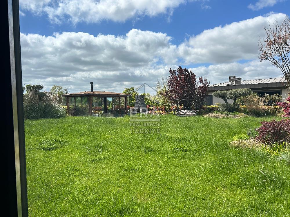 Mesa Yeşilyaka’da Satılık Doğa ile İç İçe Lüks Villa 