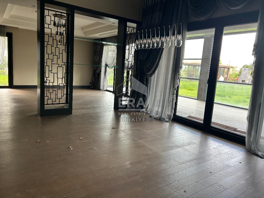 Mesa Yeşilyaka’da Satılık Doğa ile İç İçe Lüks Villa 