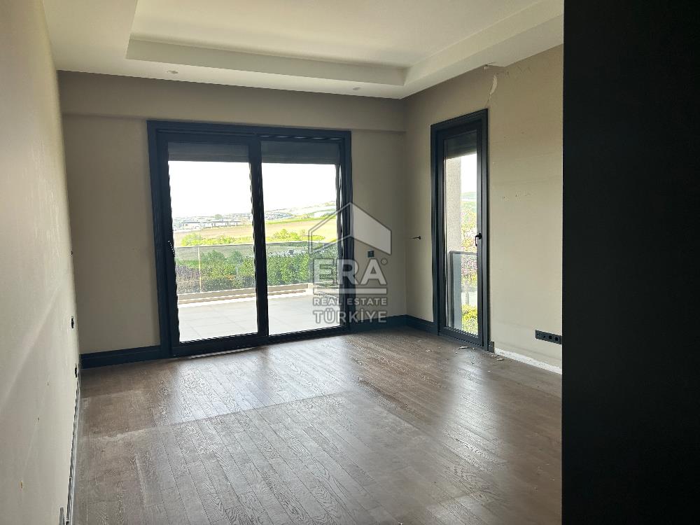 Mesa Yeşilyaka’da Satılık Doğa ile İç İçe Lüks Villa 