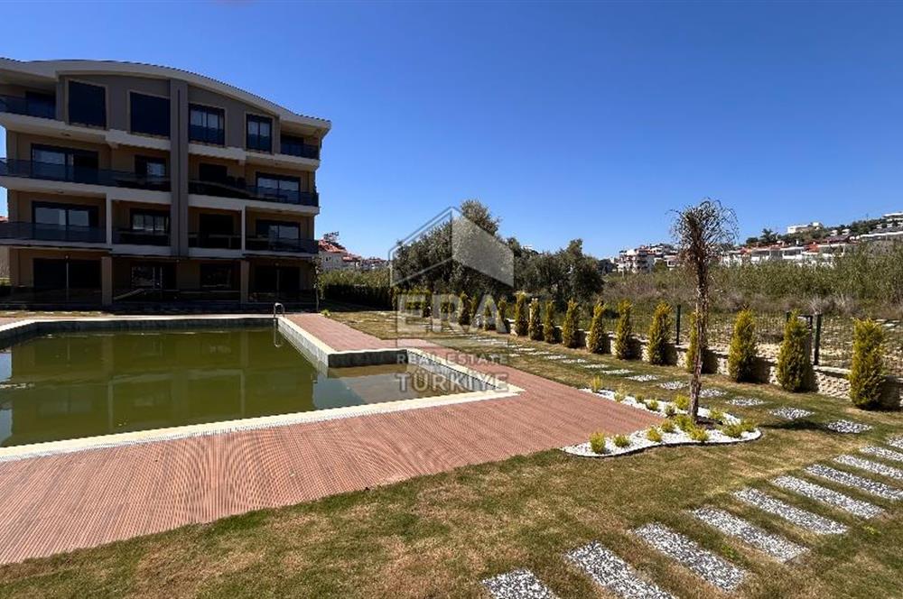 Ilıca Mahallesinde Havuzlu Sitede 1+1 Kiralık Daire 