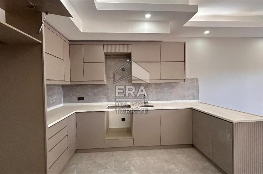 Ilıca Mahallesinde Havuzlu Sitede 1+1 Kiralık Daire 
