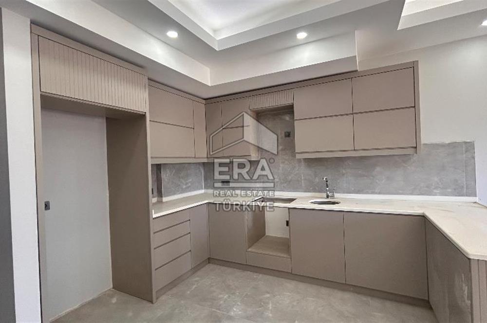 Ilıca Mahallesinde Havuzlu Sitede 1+1 Kiralık Daire 