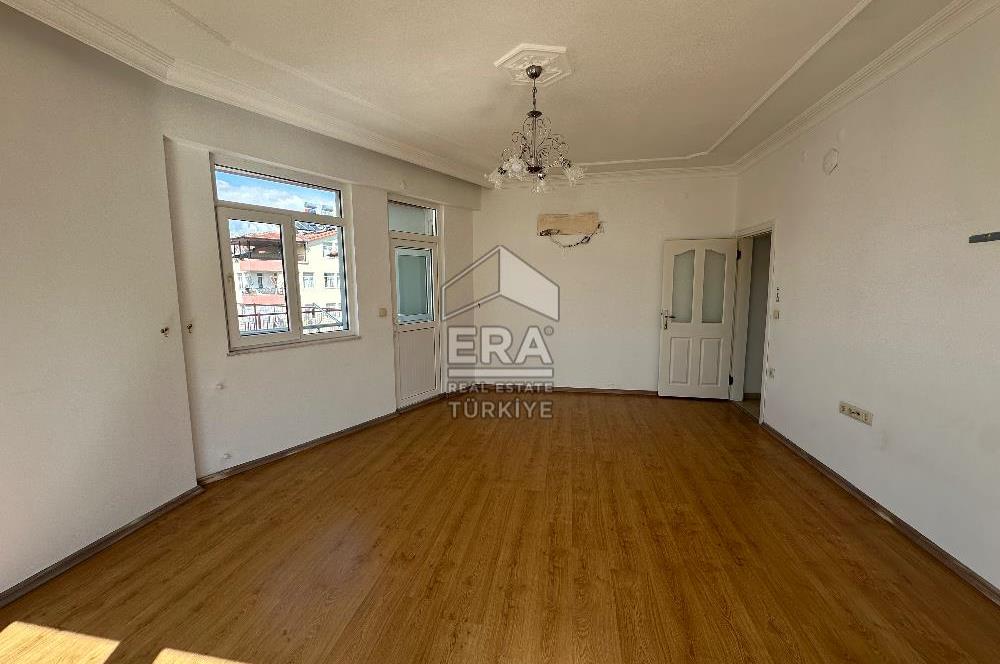MANAVGAT AŞAĞI PAZARCI MAHALLESİNDE 2+1 KİRALIK DAİRE