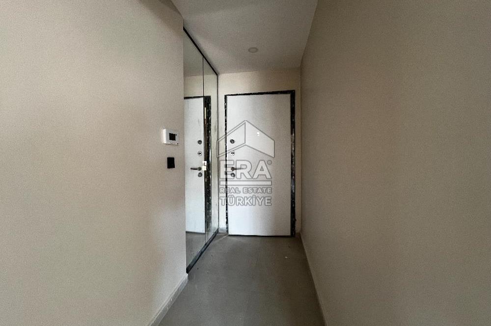 İzmir Bayraklı Manavkuyu Site içi Körfez Manzaralı Sıfır Satılık 3+1