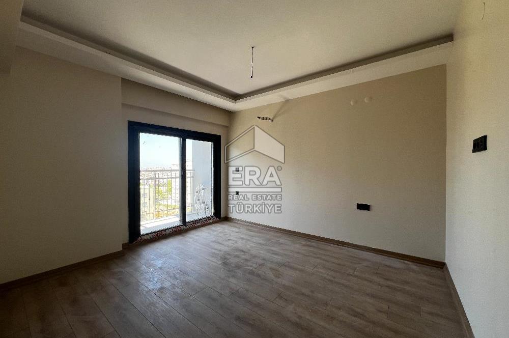 İzmir Bayraklı Manavkuyu Site içi Körfez Manzaralı Sıfır Satılık 3+1