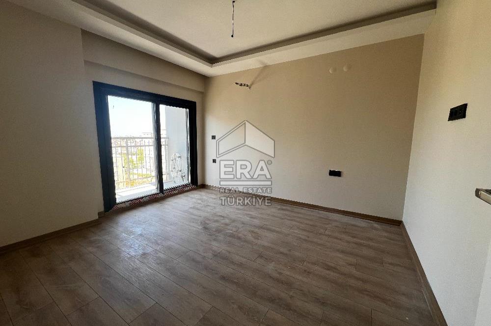 İzmir Bayraklı Manavkuyu Site içi Körfez Manzaralı Sıfır Satılık 3+1