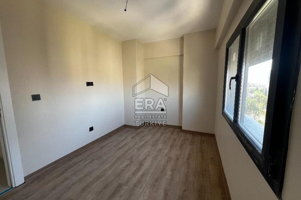 İzmir Bayraklı Manavkuyu Site içi Körfez Manzaralı Sıfır Satılık 3+1