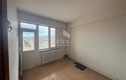 ERA PORT GÜVENCESİYLE BAHÇELİEVLER TEKNİK LİSE CAD. 3+1 DAİRE