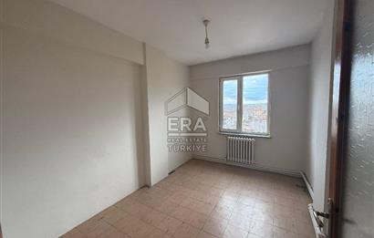 ERA PORT GÜVENCESİYLE BAHÇELİEVLER TEKNİK LİSE CAD. 3+1 DAİRE