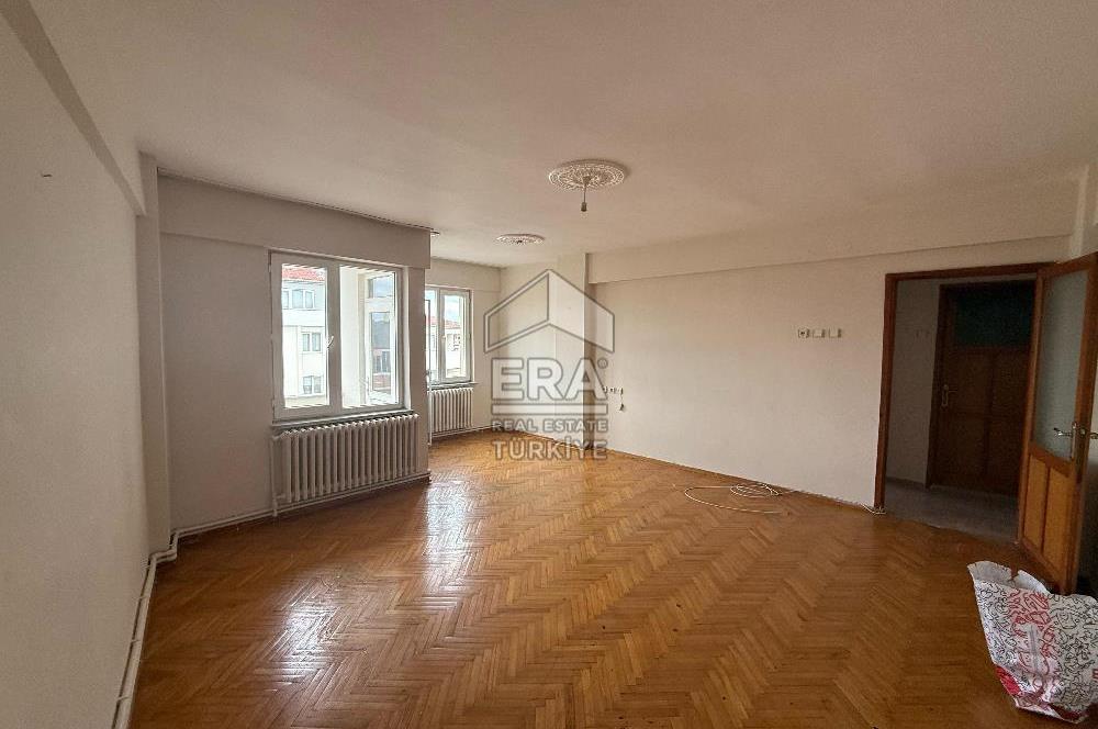 ERA PORT GÜVENCESİYLE BAHÇELİEVLER TEKNİK LİSE CAD. 3+1 DAİRE
