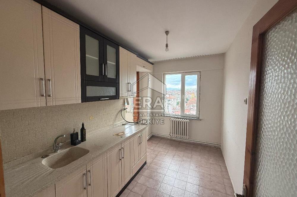ERA PORT GÜVENCESİYLE BAHÇELİEVLER TEKNİK LİSE CAD. 3+1 DAİRE