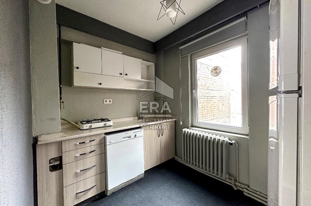 ERA SÖZ DEN KIZILAY CADDESİNDE EŞYALI KİRALIK 2+1 DAİRE