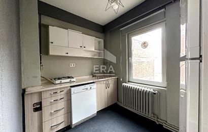 ERA SÖZ DEN KIZILAY CADDESİNDE EŞYALI KİRALIK 2+1 DAİRE