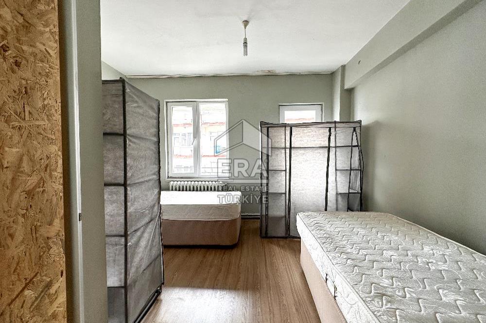 ERA SÖZ DEN KIZILAY CADDESİNDE EŞYALI KİRALIK 2+1 DAİRE