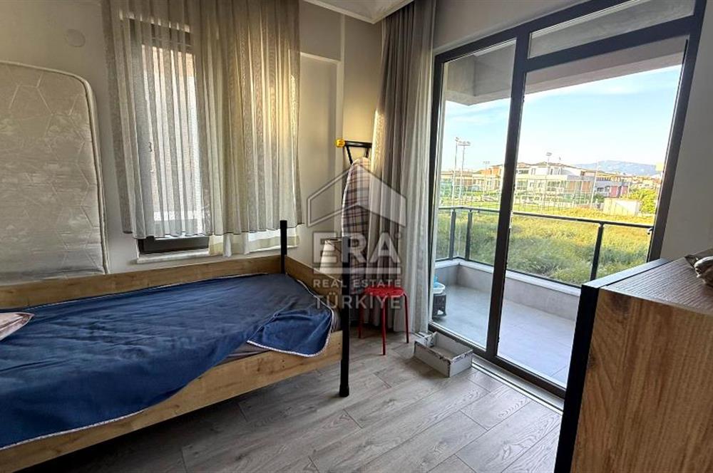 Menderes Cumaovasında Tripleks 5+1 Müstakil Villa