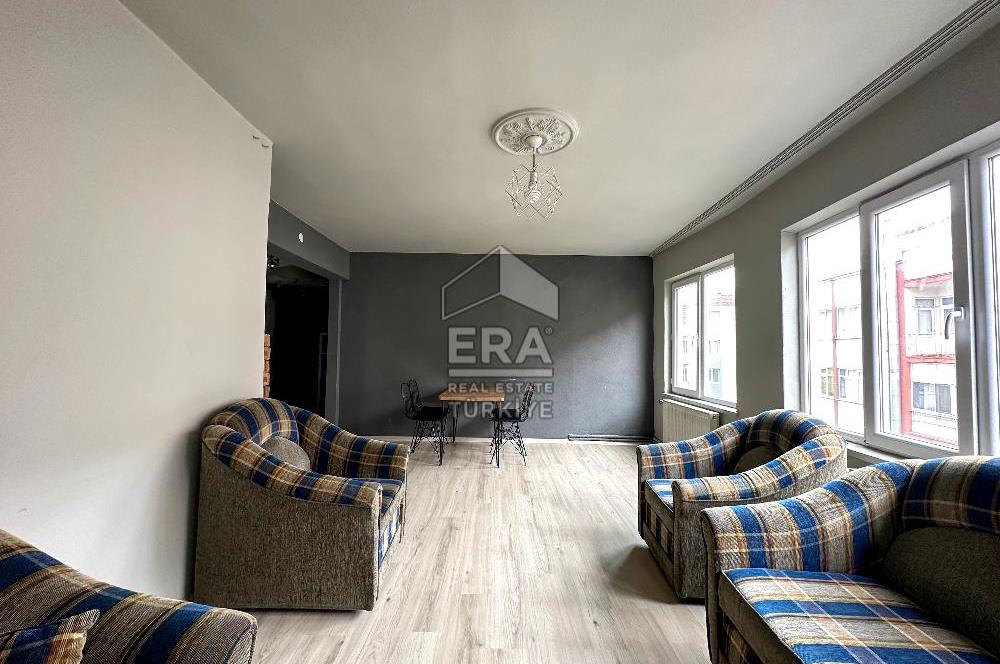 ERA SÖZ DEN KIZILAY CADDESİNDE EŞYALI KİRALIK 2+1 DAİRE