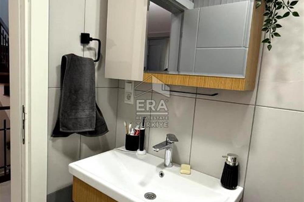 Menderes Cumaovasında Tripleks 5+1 Müstakil Villa