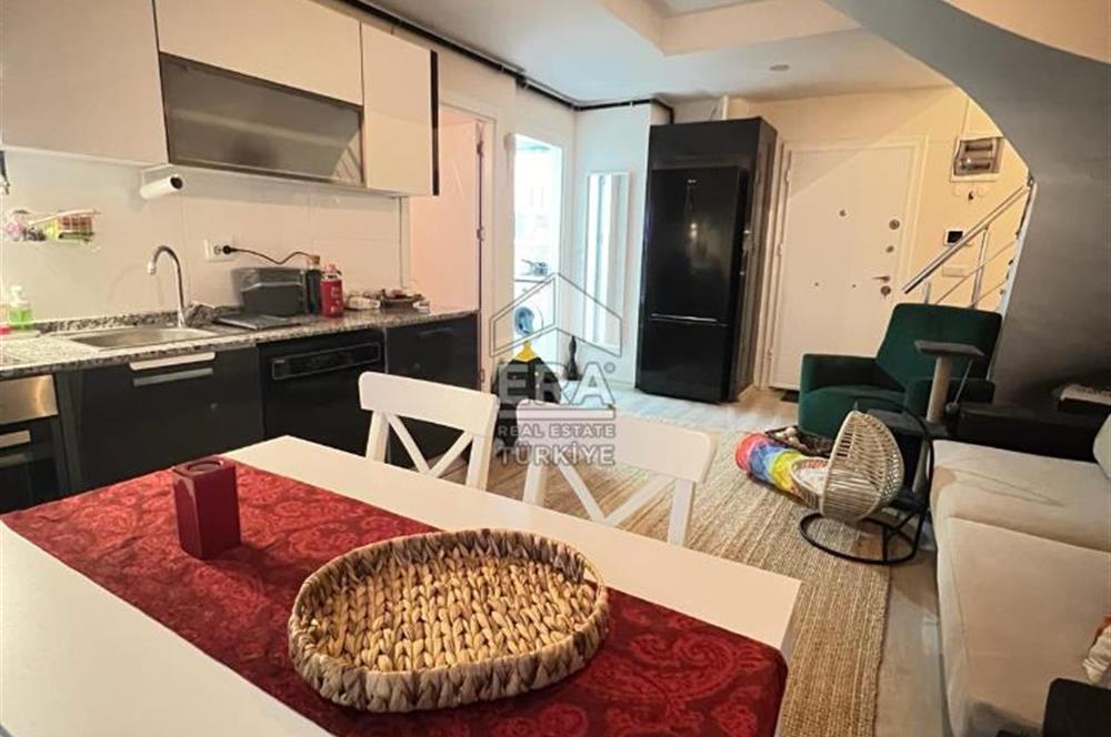 Karşıyaka Bahriye Üçok Mahallesin de Satılık 3+1 Dubleks Daire