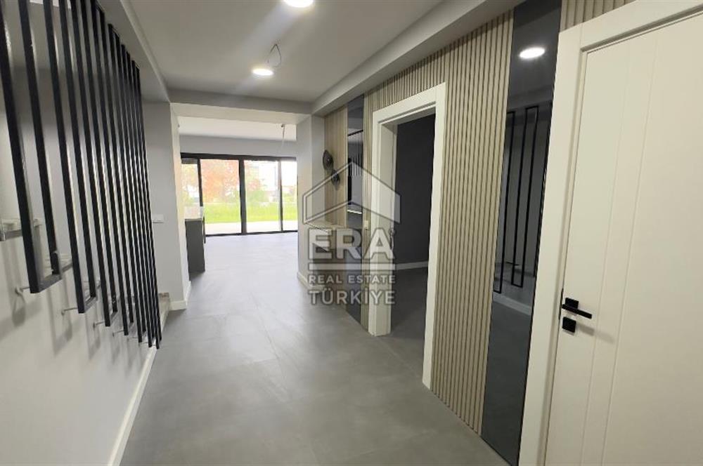 Urla Yenikent Mahallesi Kiralık 5+1 Tripleks V