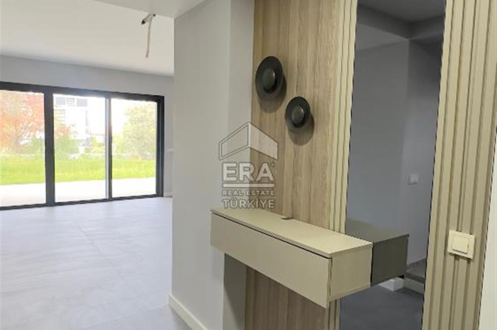 Urla Yenikent Mahallesi Kiralık 5+1 Tripleks V