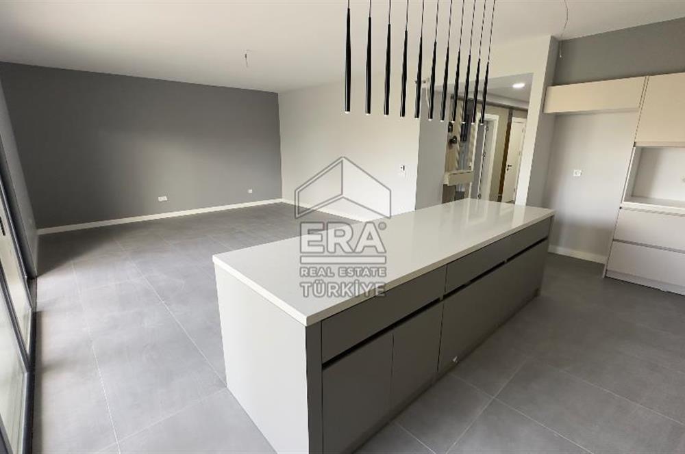 Urla Yenikent Mahallesi Kiralık 5+1 Tripleks V