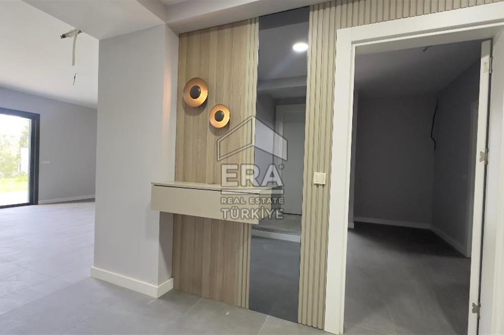 Urla Yenikent Mahallesi Kiralık 5+1 Tripleks V