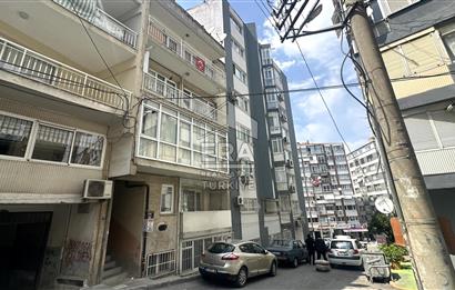 İzmir Konak İnönü Caddesinde Satılık 2+1 Daire