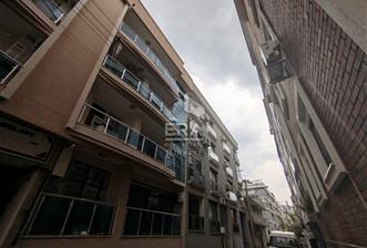 İzmir Karşıyaka Anadolu Caddesinde Satılık 2+1 Daire