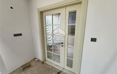 BERGAMA'DA 3+1 KAPALI OTOPARKLI BAHÇELİ MÜSTAKİL VİLLA