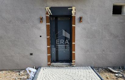 BERGAMA'DA 3+1 KAPALI OTOPARKLI BAHÇELİ MÜSTAKİL VİLLA