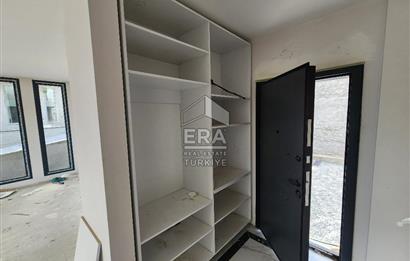 BERGAMA'DA 3+1 KAPALI OTOPARKLI BAHÇELİ MÜSTAKİL VİLLA