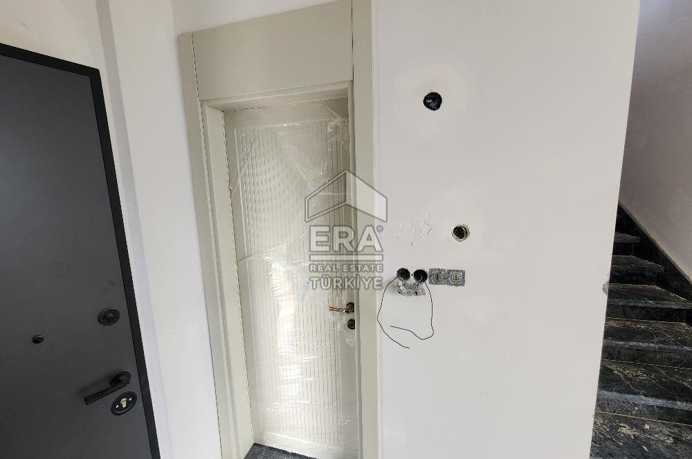 BERGAMA'DA 3+1 KAPALI OTOPARKLI BAHÇELİ MÜSTAKİL VİLLA