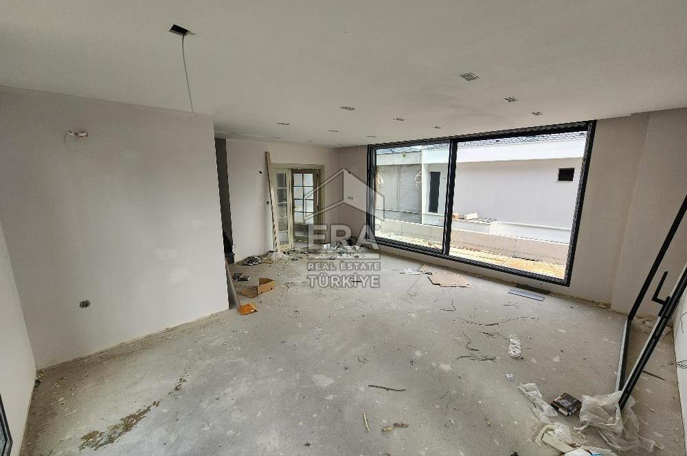BERGAMA'DA 3+1 KAPALI OTOPARKLI BAHÇELİ MÜSTAKİL VİLLA