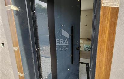 BERGAMA'DA 3+1 KAPALI OTOPARKLI BAHÇELİ MÜSTAKİL VİLLA