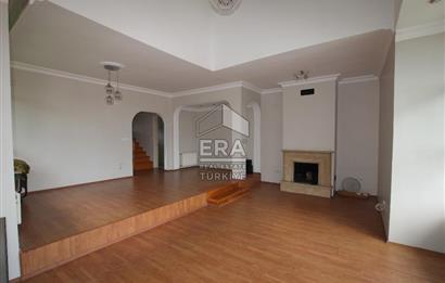 Sarıyer Uskumruköy'de Güvenlikli Sitede 5+2, 290m2 İkiz Villa