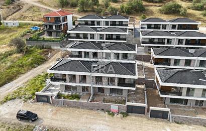 BERGAMA'DA 3+1 KAPALI OTOPARKLI BAHÇELİ MÜSTAKİL VİLLA