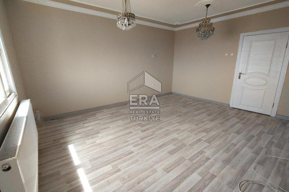 Çiğli Evka 2 Mahallesi 2+1 Tadilatlı Kiralık